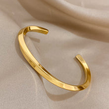 Load image into Gallery viewer, Polished Gold Cuff Bracelet