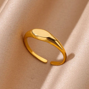 Mini Luxe Signet Ring