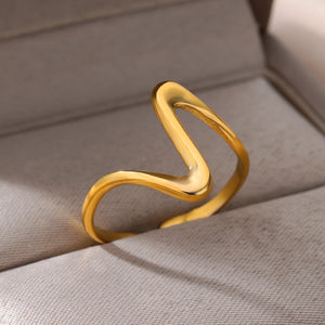 Fluid Wave Ring